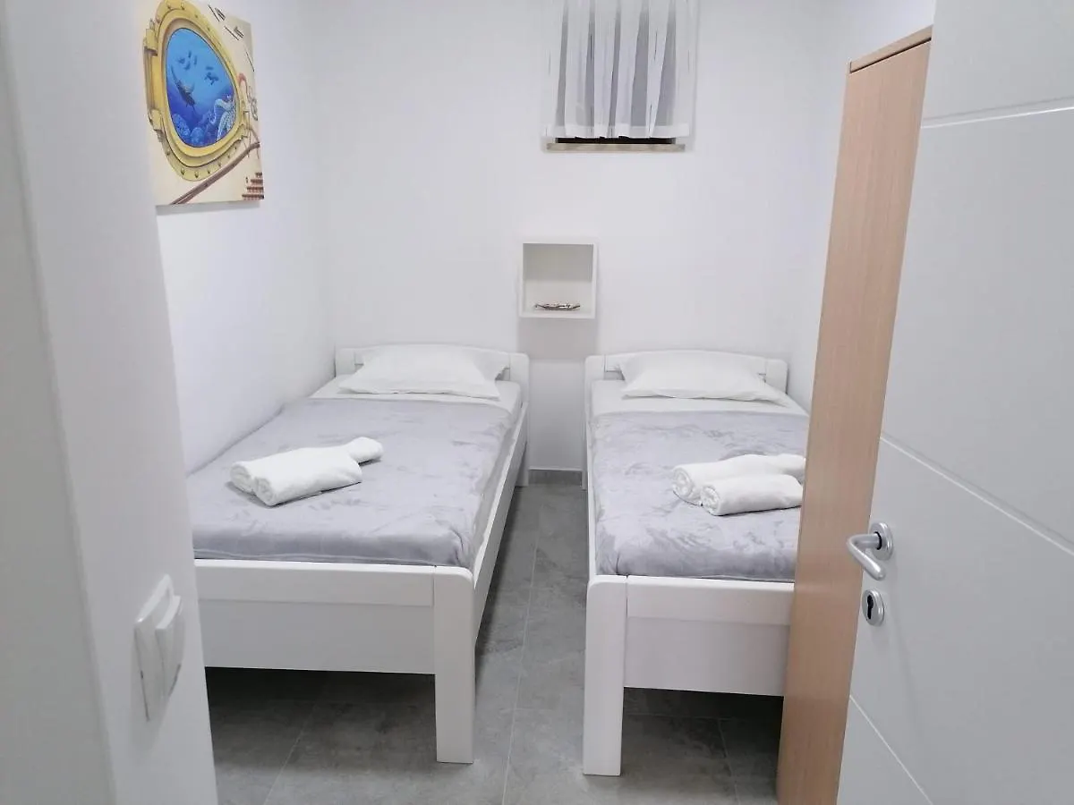 Apartment Fishter By El-Pi Tours Njivice