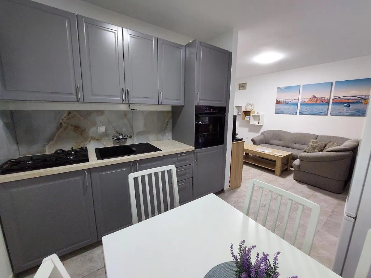 Apartment Fishter By El-Pi Tours Njivice